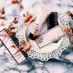 Mary Kay podkład rozświetlający: Czy to Twój sekret glow?