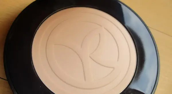 Recenzja: Puder Zero Niedoskonałości Yves Rocher czy warto?