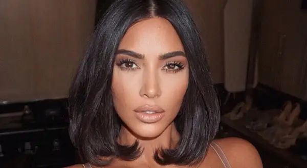 Rzęsy Kim Kardashian: Jak uzyskać efekt gwiazdy? Pełny poradnik